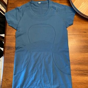 **New Lululemon Swiftly Tee Size 6